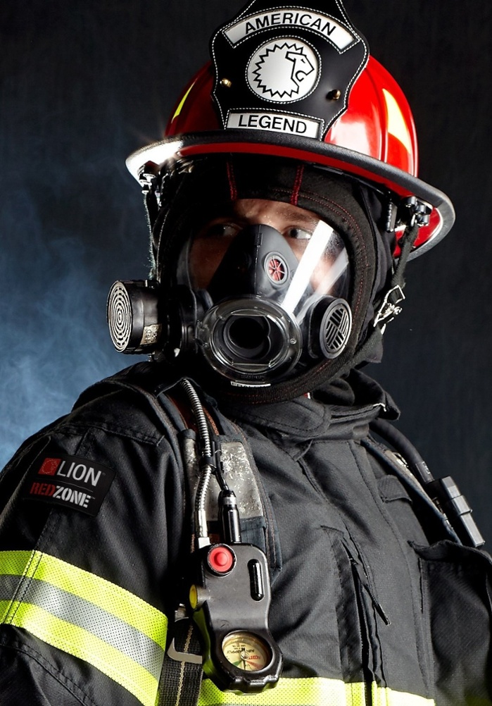 LION RedZone_close-up_SCBA_vertical-1-1