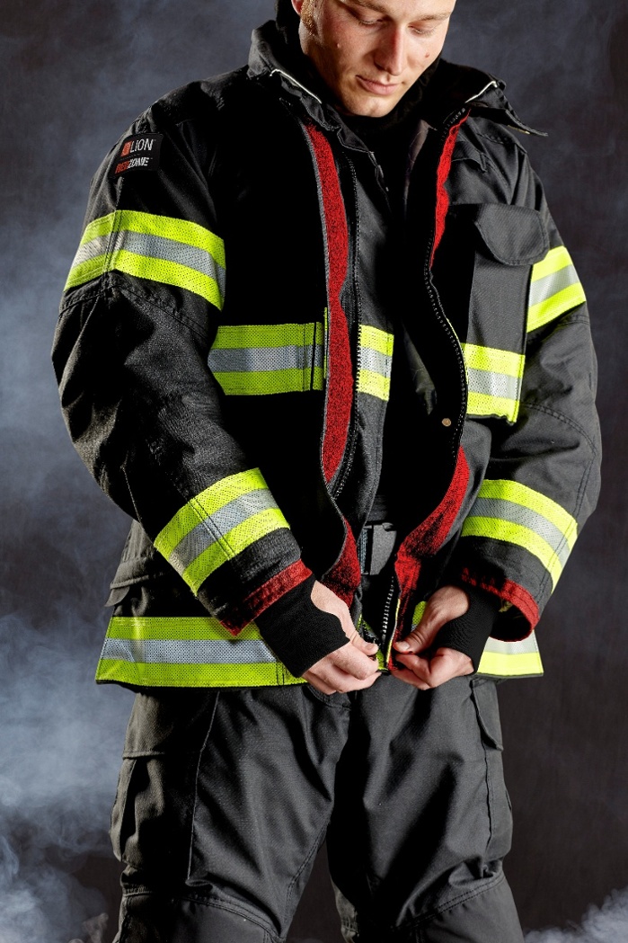 LION RedZone_zipping coat_smoke-1-1
